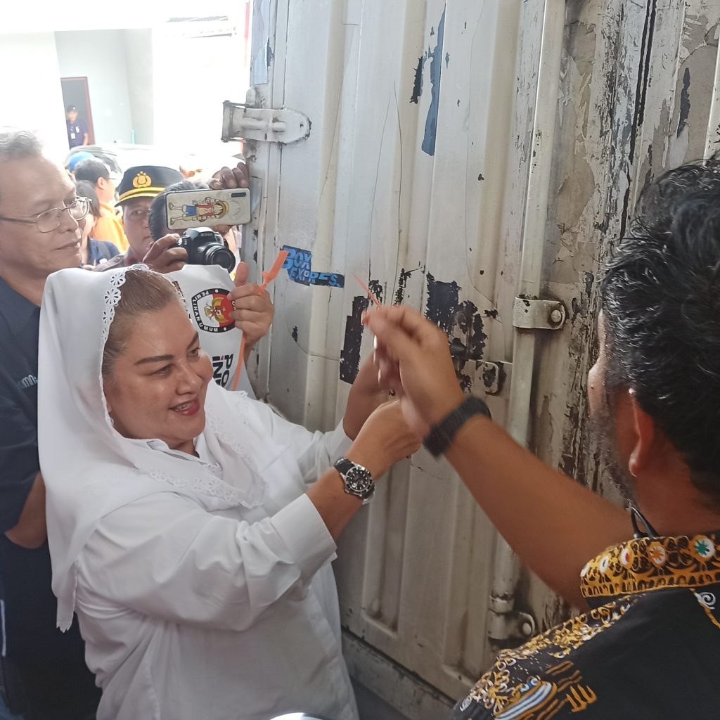 TUTURPEDIA - Wali Kota Semarang Soroti Penyimpanan Logistik Pemilu di Kecamatan, Meminta Adanya Antisipasi