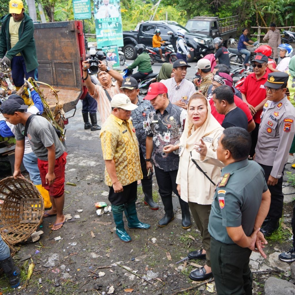 Wali Kota Semarang minta DPU tinggikan Jembatan Nogososro. Foto: Istimewa