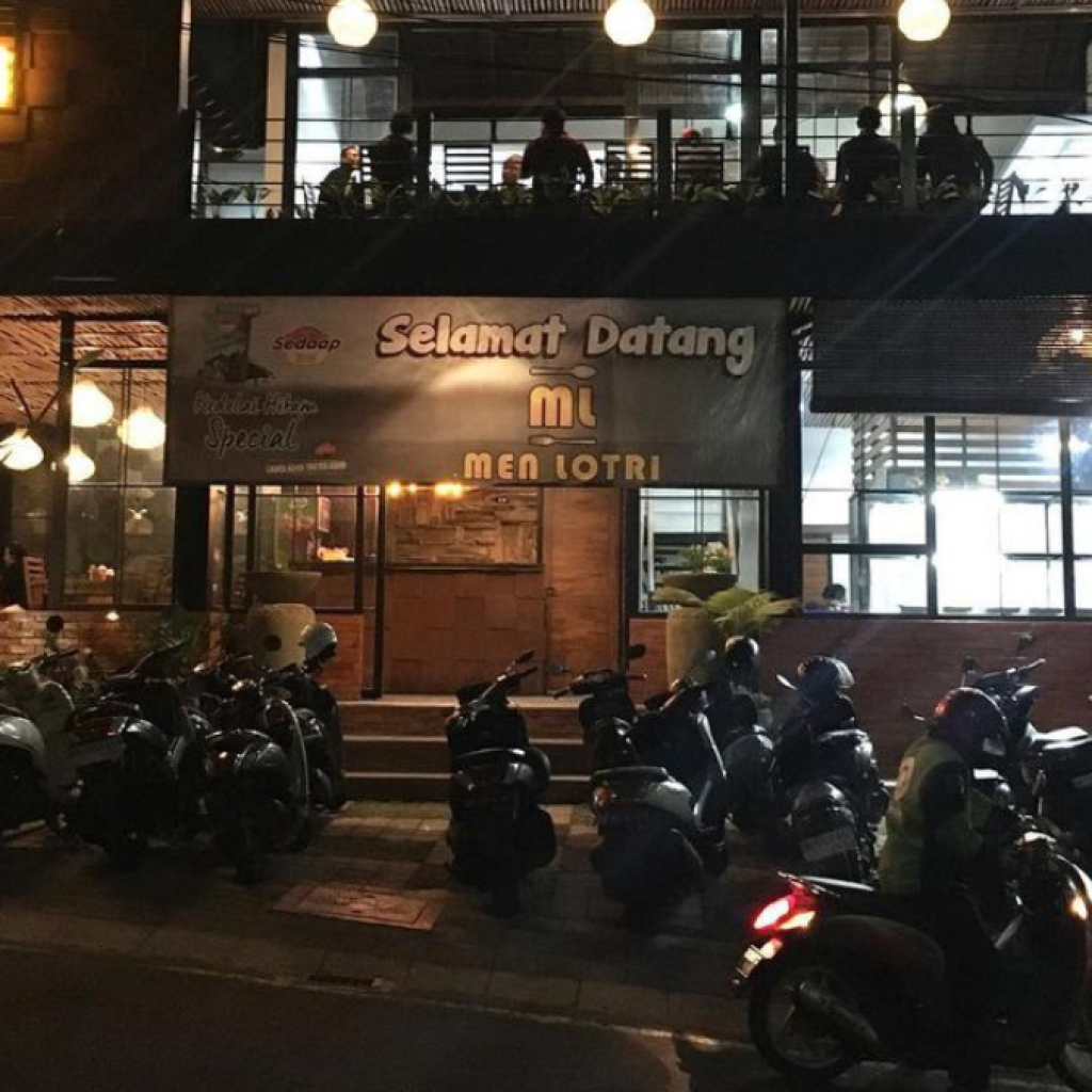 Rekomendasi kuliner malam di Bali yang populer. Foto: instagram.com/men_lotri