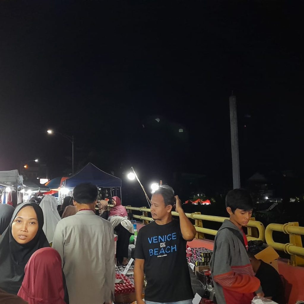 (Suasana Jembatan di Tugu Suharto. Foto: Rizal Akbar)