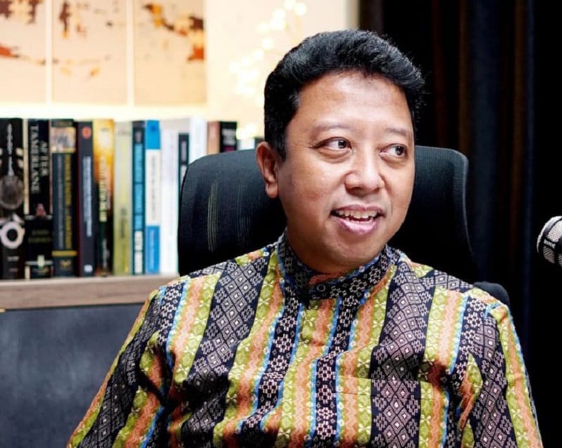 Ketua Majelis Pertimbangan PPP, M. Romahurmuziy, sebut KIB bubar setelah PAN-Golkar Dukung Prabowo jadi capres. (Foto: Instagram)