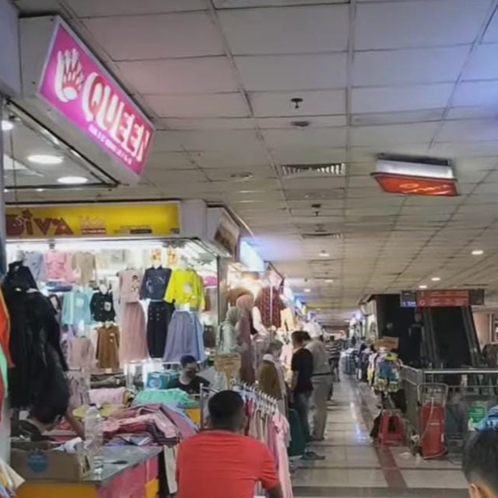 Pasar Tanah Abang sepi, MenKopUKM ingin ada kebijakan pasar digital. FOTO: Tangkapan layar Instagram exploredolan.id