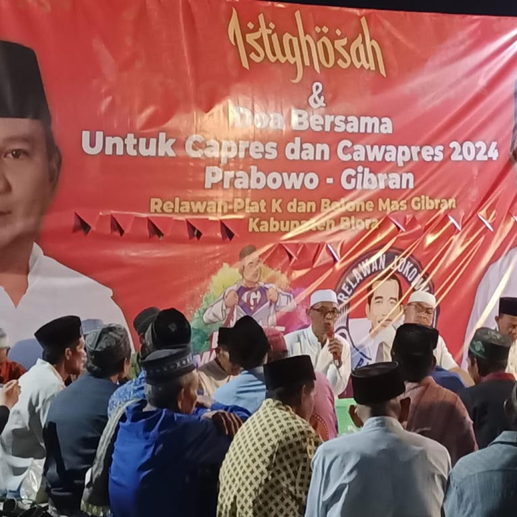 Relawan Jokowi Plat K dan Bolone Mas Gibran Blora gelar istigosah dan doa bersama. FOTO: Dok. CR