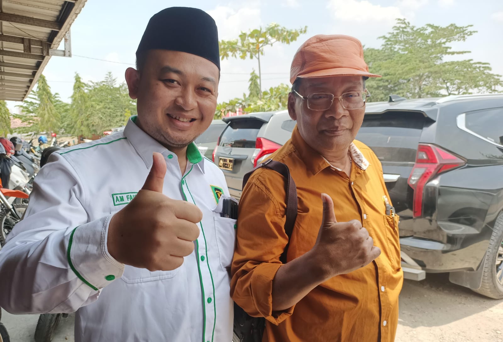 Ketua Dewan Pimpinan Cabang (DPC) Partai Persatuan Pembangunan (PPP) Kabupaten Blora, Jawa Tengah M Ahmad Faishol Nadjib (Gus Faishol) bersama Warsit (anggota DPRD Blora).