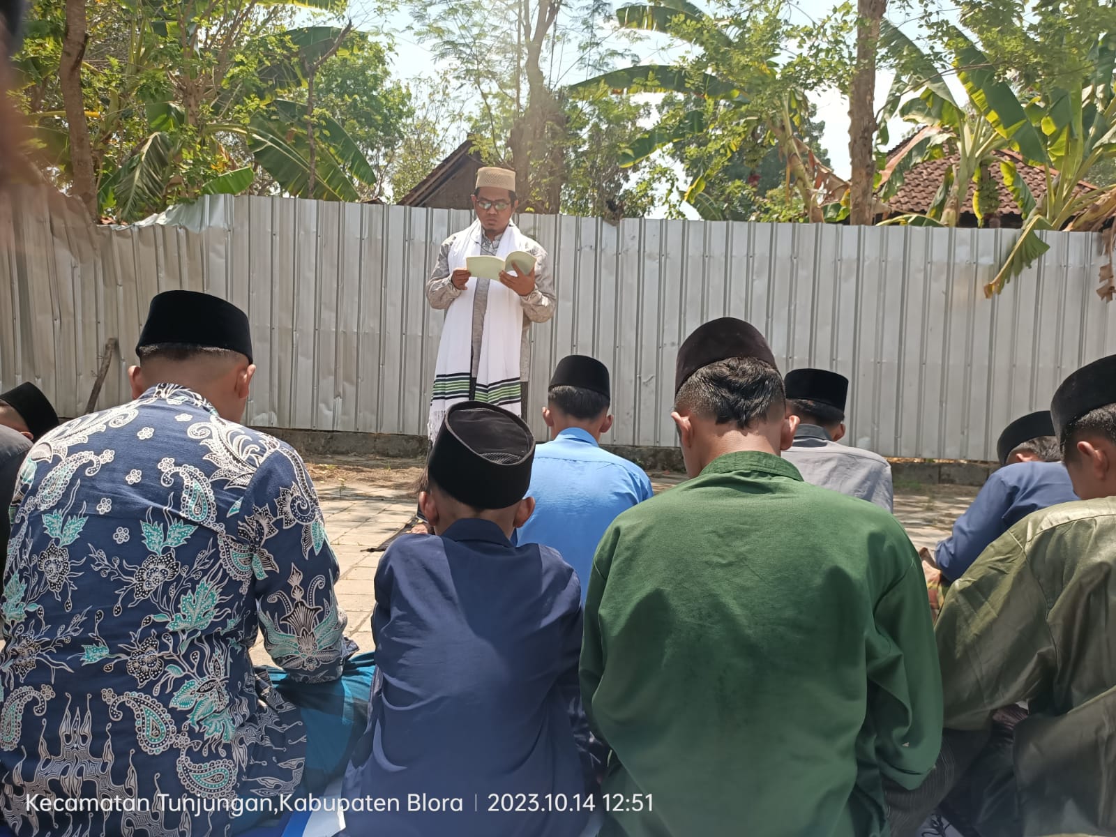 Pondok Pesantren Al Alif gelar shalat istisqa yang diikuti ratusan santri.