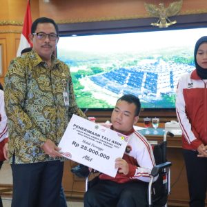 Sumbang 38 Medali, Pj Gubernur Jateng Beri Tali Asih untuk Atlet dan Pelatih Asian Paragames Hangzhou 2023