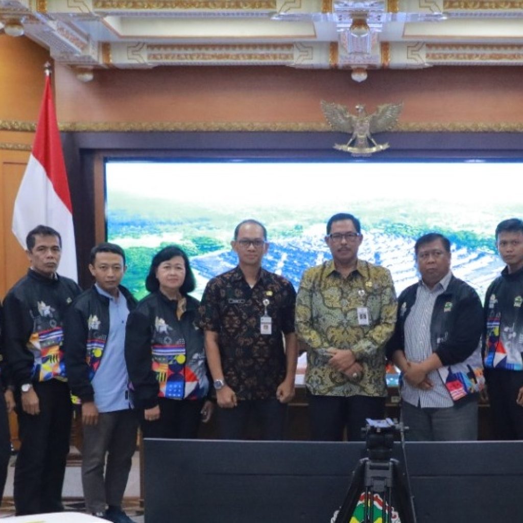 Pj Gubernur Jateng beri motivasi untuk BAPOMI Jateng sebelum berangkatkan 270 mahasiswa mengikuti Pomnas. Foto: Istimewa