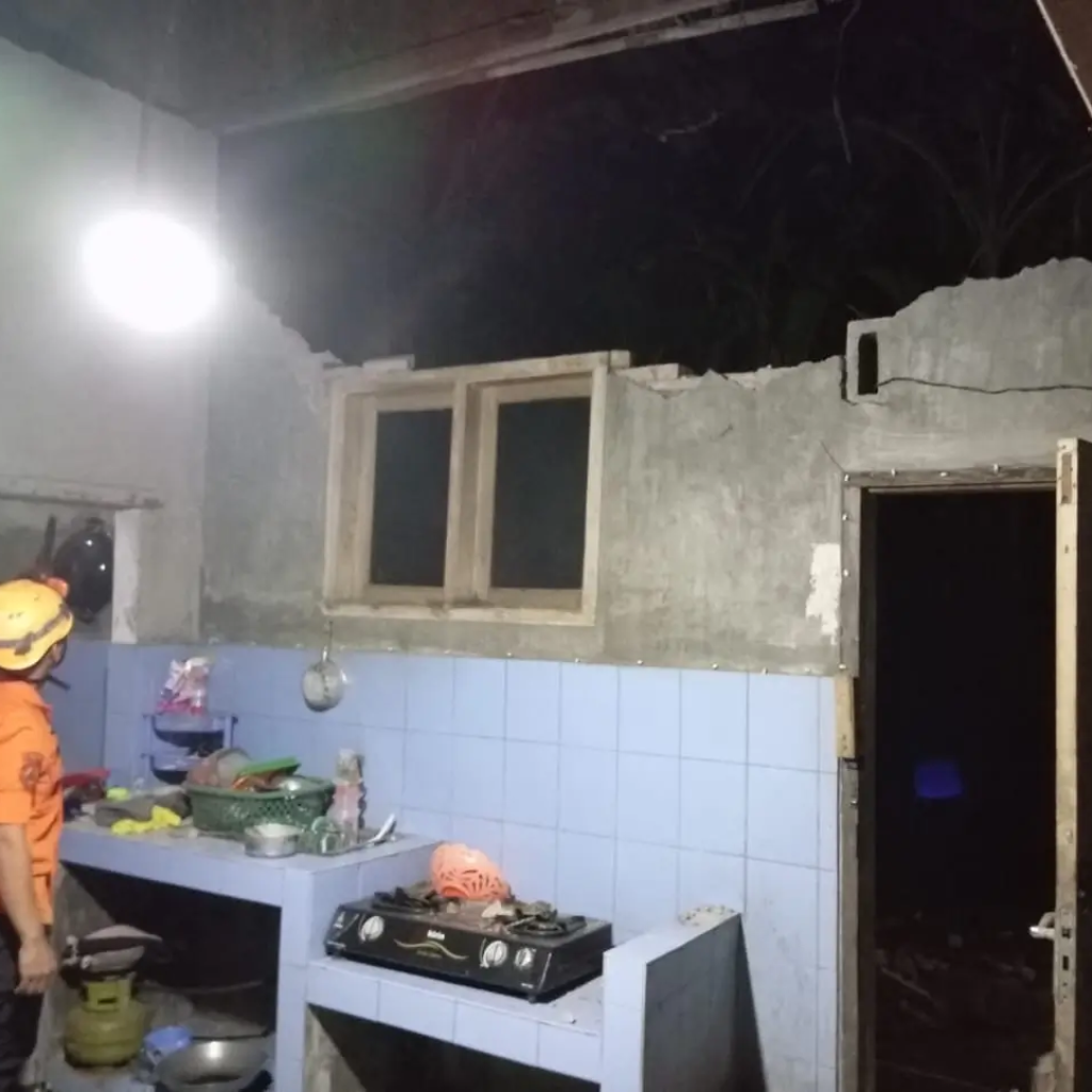 TUTURPEDIA - Usai Gempa Kabupaten Garut, BMKG Peringatkan Masyarakat Soal Potensi Longsor dan Banjir Bandang