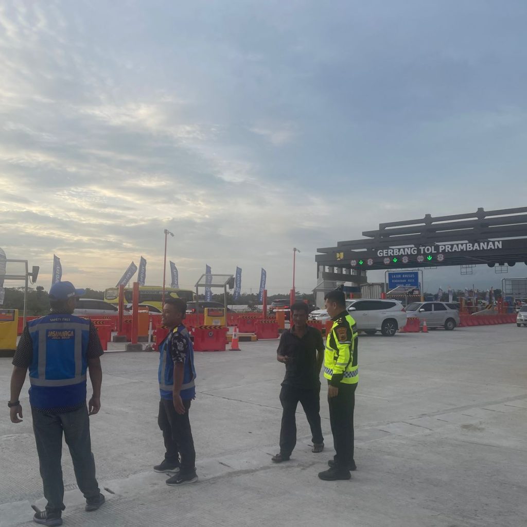 TUTURPEDIA - Operasi Lilin Candi 2024 : Tol Prambanan Beroperasi 14 Hari Tanpa Insiden