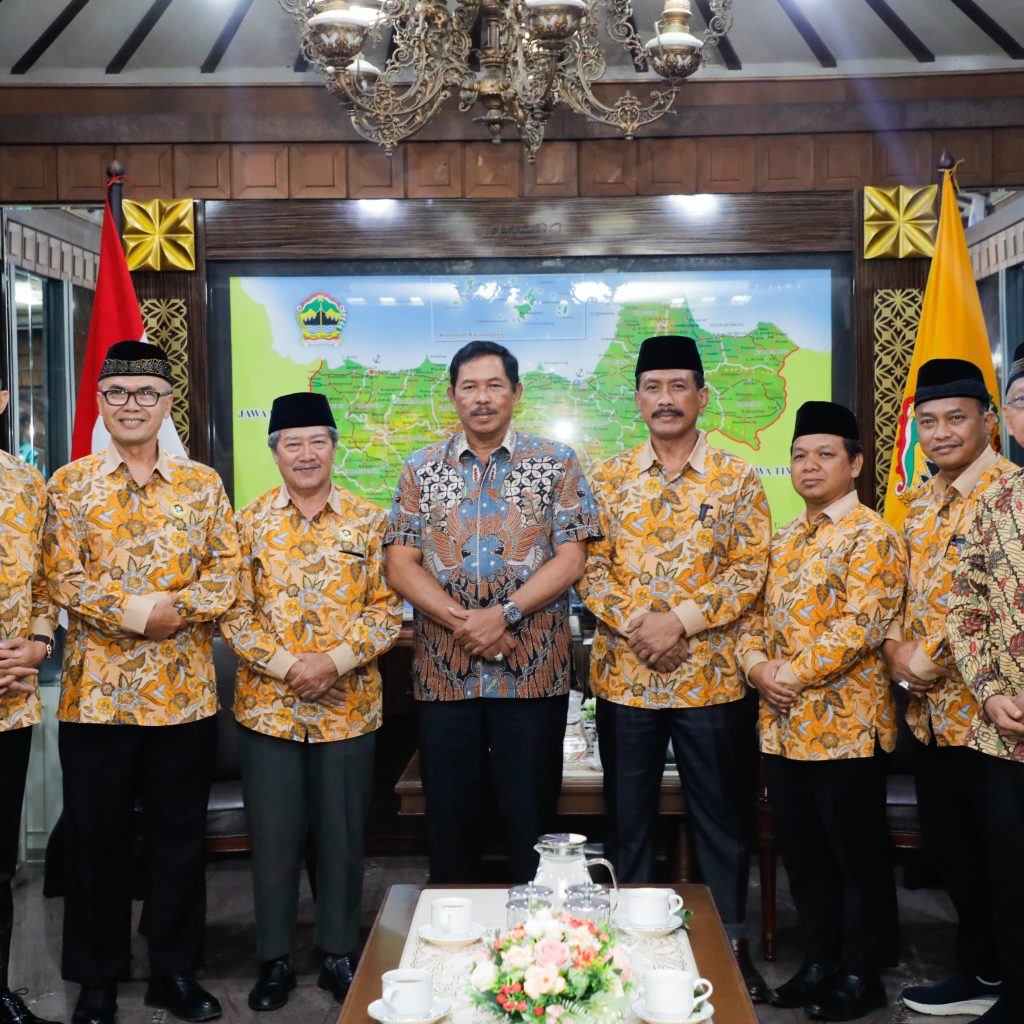 TUTURPEDIA - Terima Kunjungan LDII Jateng, Pj Gubernur : Moderasi Beragama dan Ketahanan Pangan Jadi Prioritas