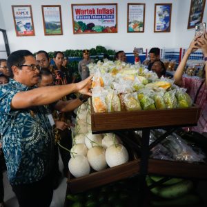 Pj Gubernur Jateng Luncurkan BKK Si-Manis Mart, Model Baru Pengendalian Inflasi