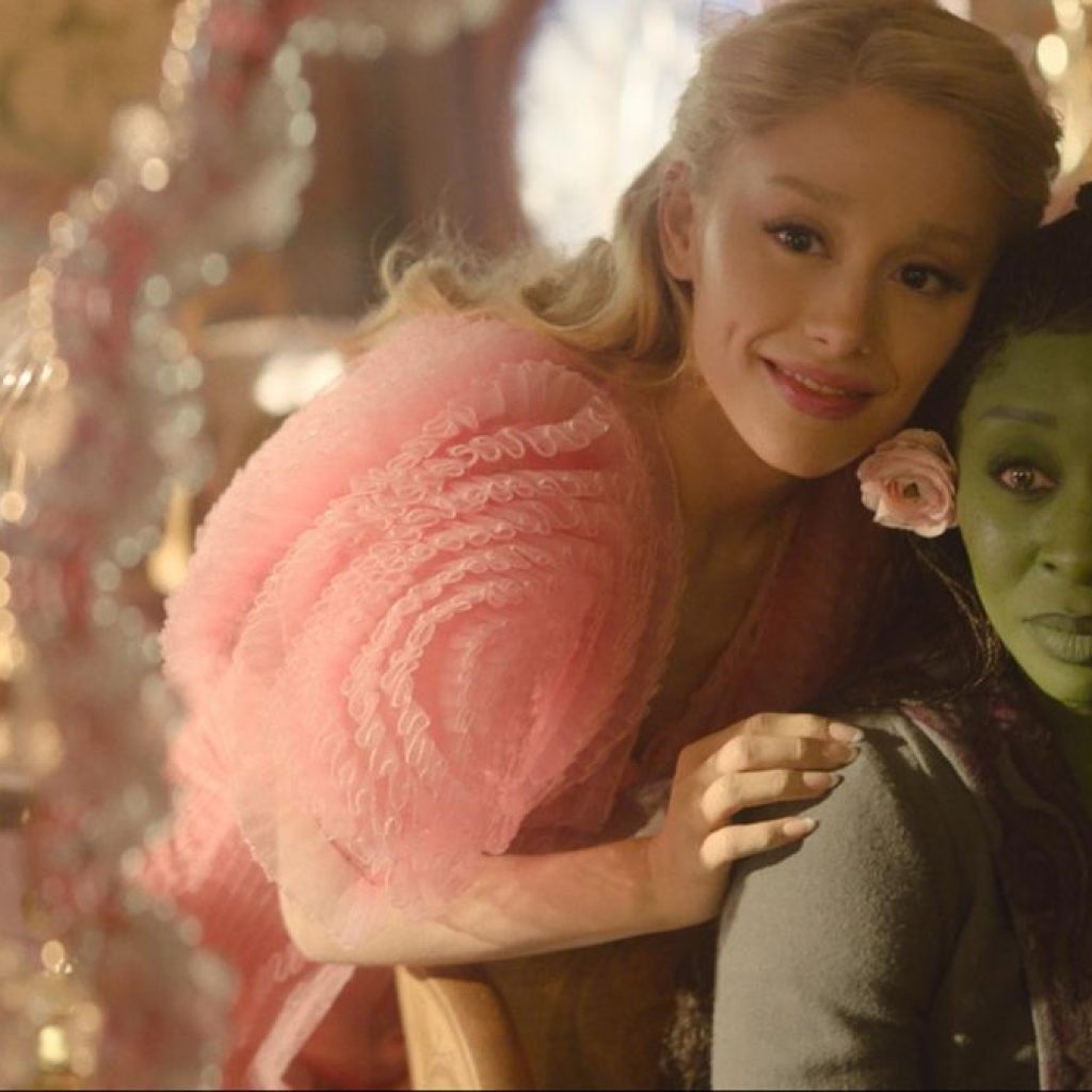 Sinopsis film Wicked yang dibintangi Ariana Grande. Foto: IMDb