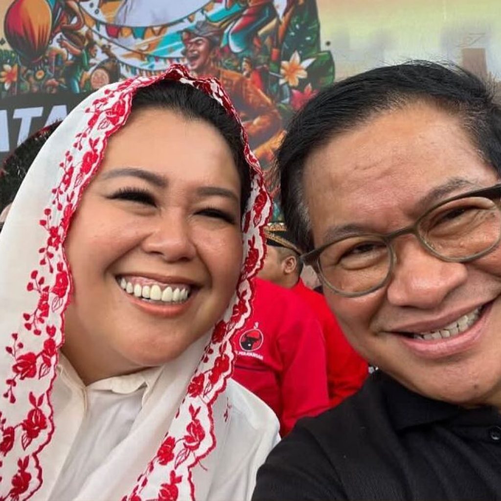 Yenny Wahid kritik sikap dan gimmick Gibran di debat cawapres 2024. Foto: Instagram Stories instagram.com/pramonoanungw