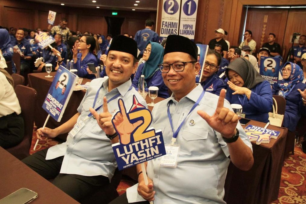 Yoyok Sukawi dan Joko Santoso (Yoyok-Joss) menghadiri Rapat Konsolidasi Partai Demokrat di Hotel Santika Kota Semarang, Minggu (6/10/2024). Foto: Dok. Yok Joss