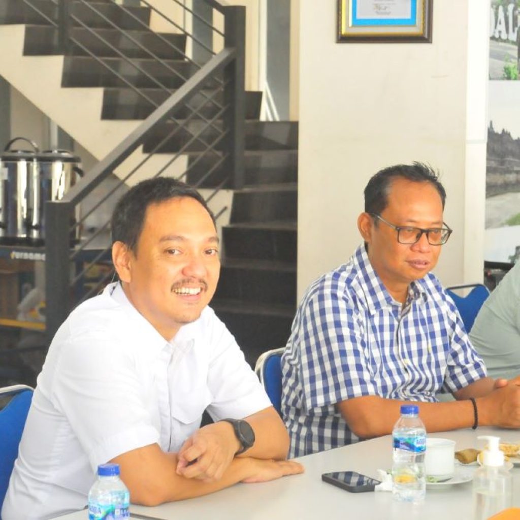 Calon wali kota dan wakil wali kota dari Koalisi Semarang Maju Bermartabat, Yoyok Sukawi-Joko Santoso (Yoyok-Joss). Foto: Dok. Tim Yok Joss