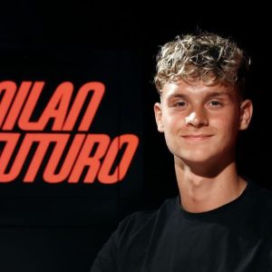 Anak Zlatan Ibrahimovic Resmi Teken Kontrak Profesional Perdana dengan AC Milan