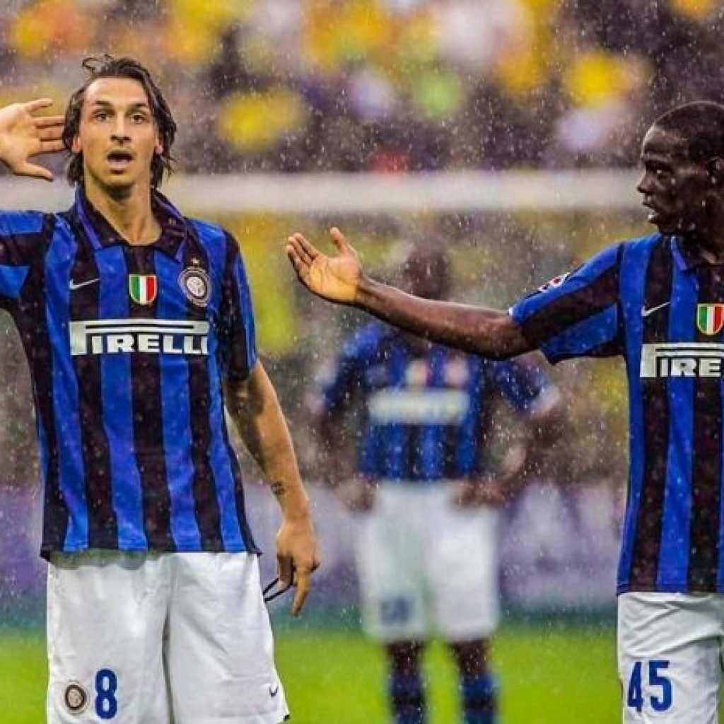 TUTURPEDIA - Tak Terima Dikritik, Mario Balotelli Balas Zlatan Ibrahimovic dengan Trofi Liga Champions