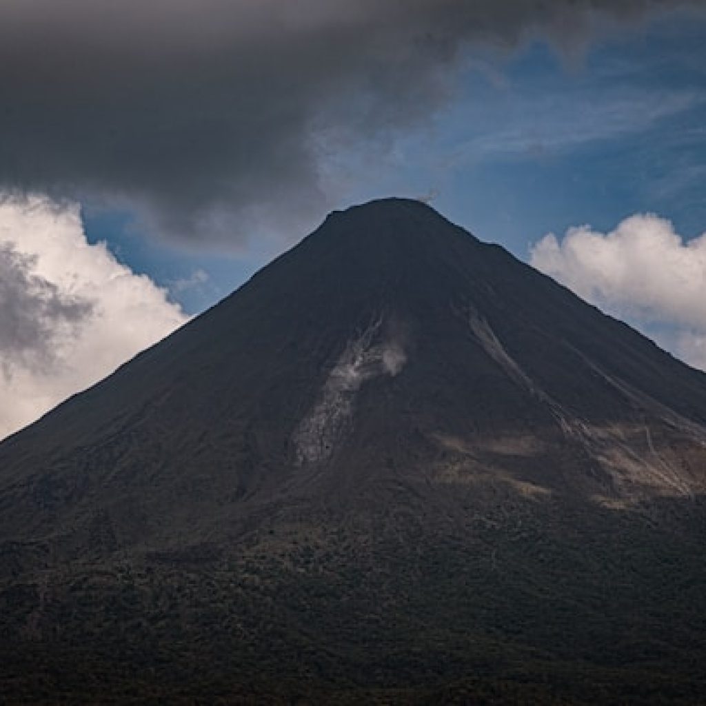 Nekat Mendaki, Belasan Pendaki Gunung Dukono Halmahera Nyaris Dihantam Abu Vulkanik