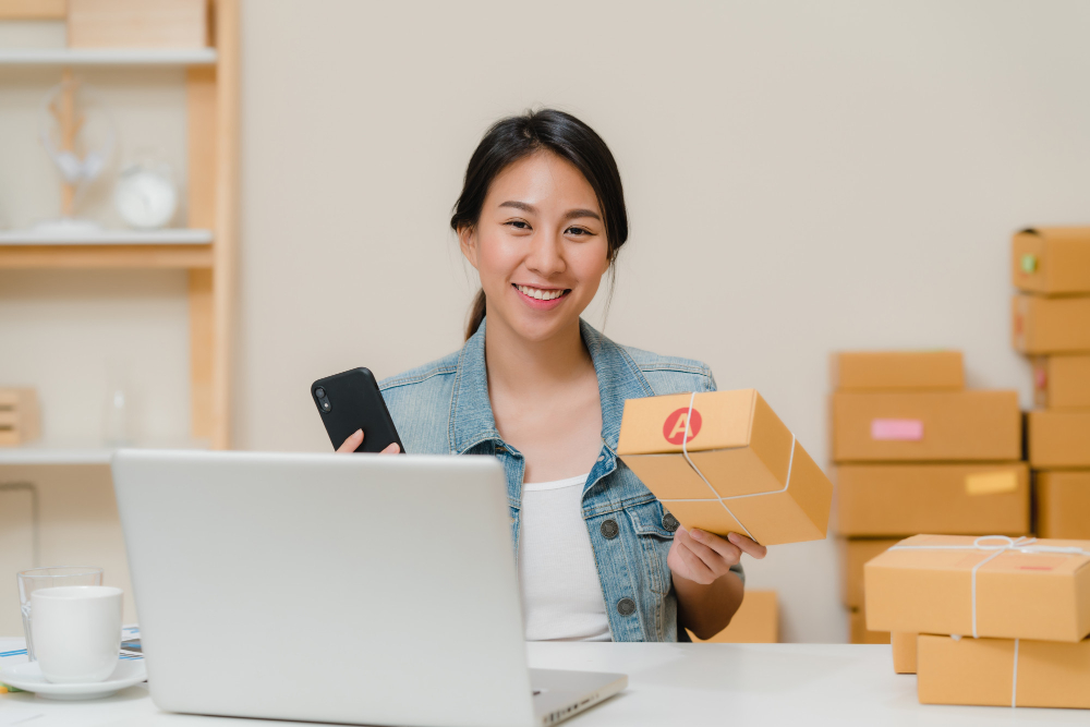 Cek lima alasan kenapa affiliate e-commerce sudah kehilangan daya tariknya. Foto: freepik.com/tirachardz