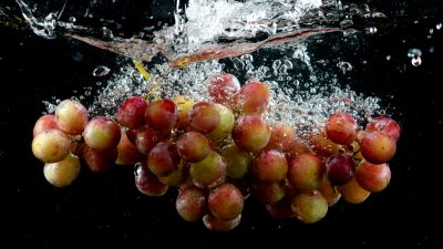 TUTURPEDIA - 5 Cara Praktis Mencuci Anggur agar Terbebas dari Pestisida!