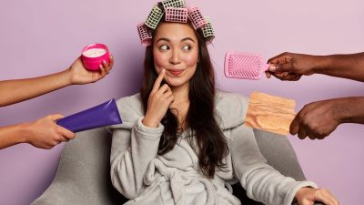 Cara merawat rambut ini bisa bikin rambutmu terlihat lebih sehat! Foto: Freepik.