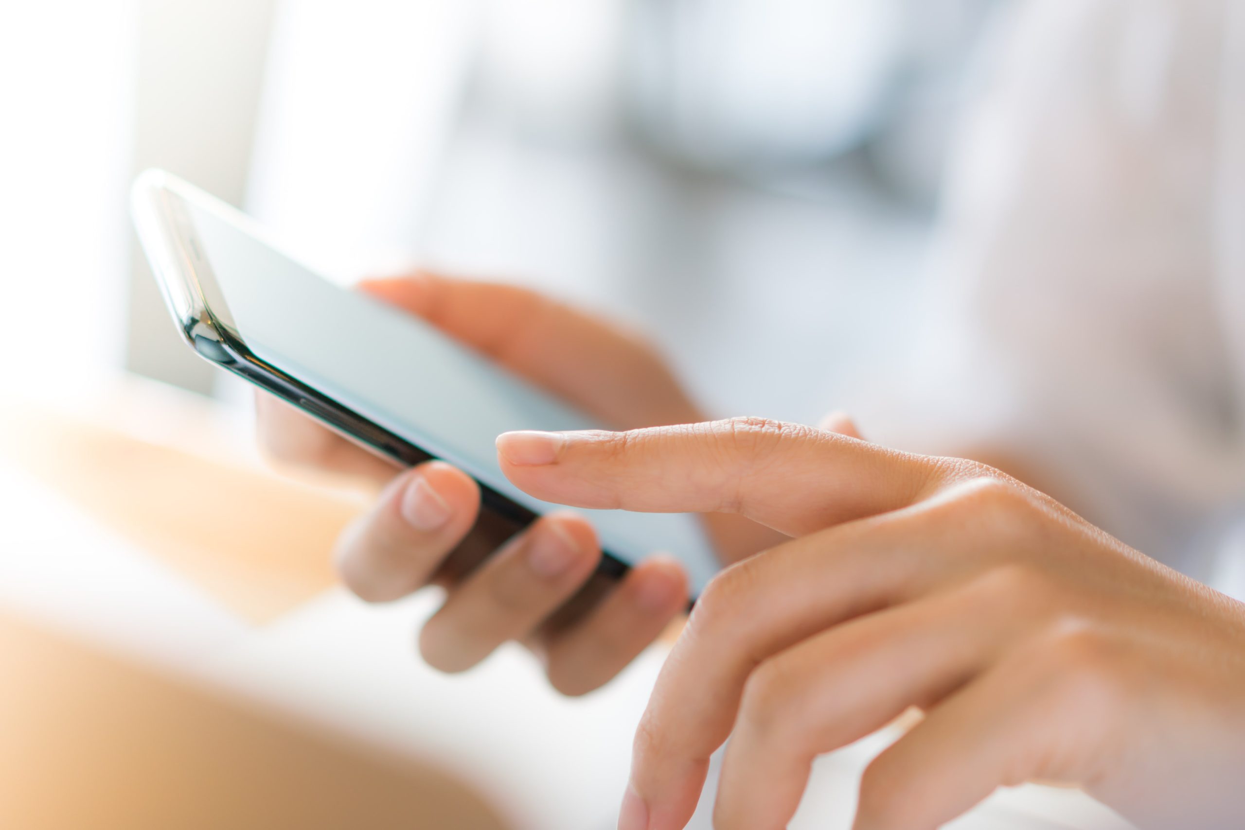 Daftar HP Android yang tak bisa pakai WhatsApp mulai Oktober 2023. FOTO: Freepik.com/jannoon028