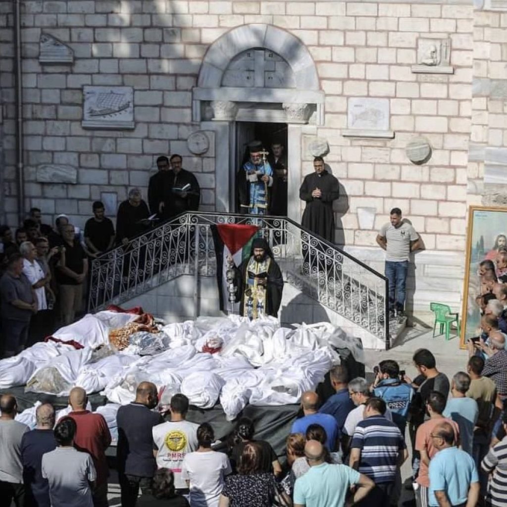 Bukan hanya masjid, Israel juga menyerang gereja di Gaza dengan bom. FOTO: X.com/06melihgokcek