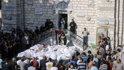 Bukan hanya masjid, Israel juga menyerang gereja di Gaza dengan bom. FOTO: X.com/06melihgokcek
