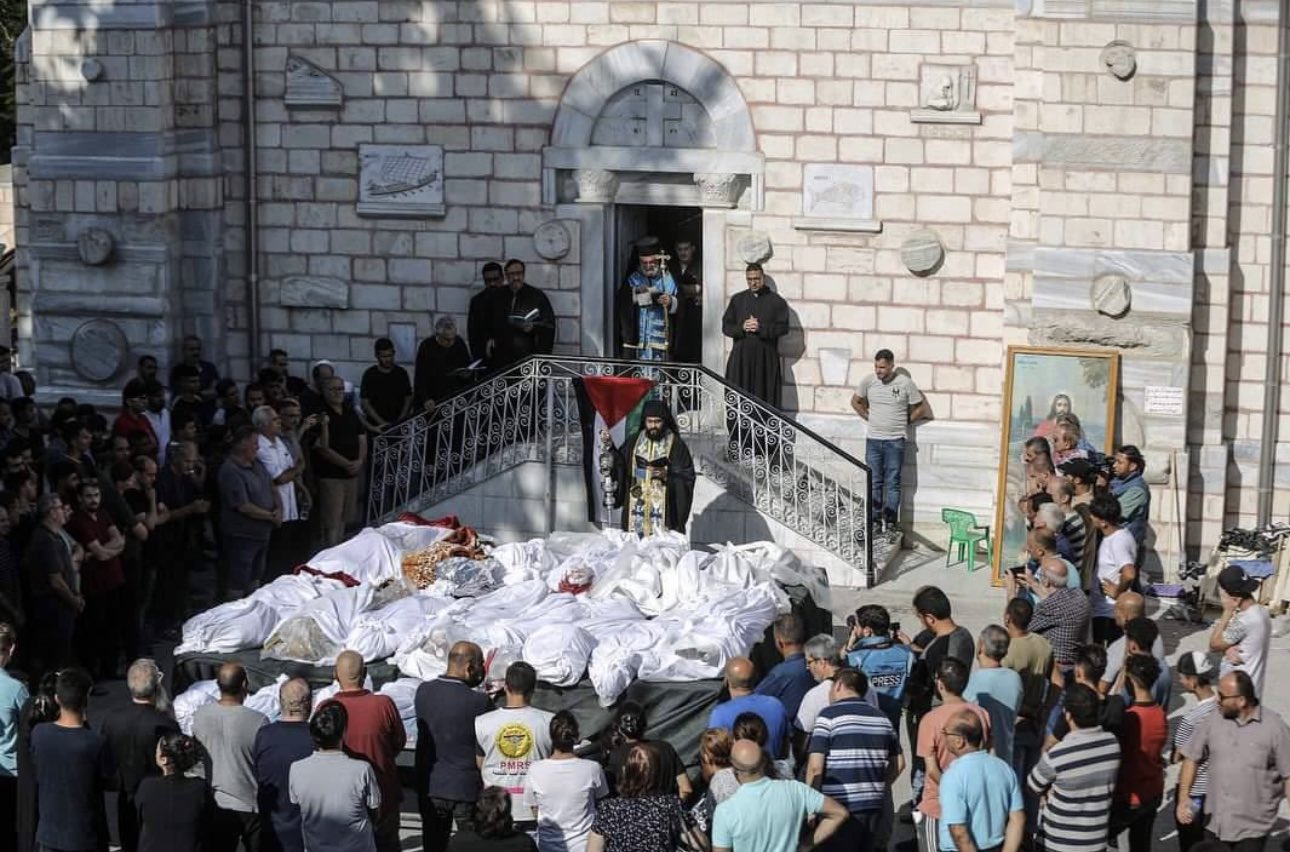 Bukan hanya masjid, Israel juga menyerang gereja di Gaza dengan bom. FOTO: X.com/06melihgokcek