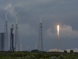 NASA dan SpaceX Berhasil Luncurkan Wahana Psyche ke Asteroid Logam Terbesar di Tata Surya