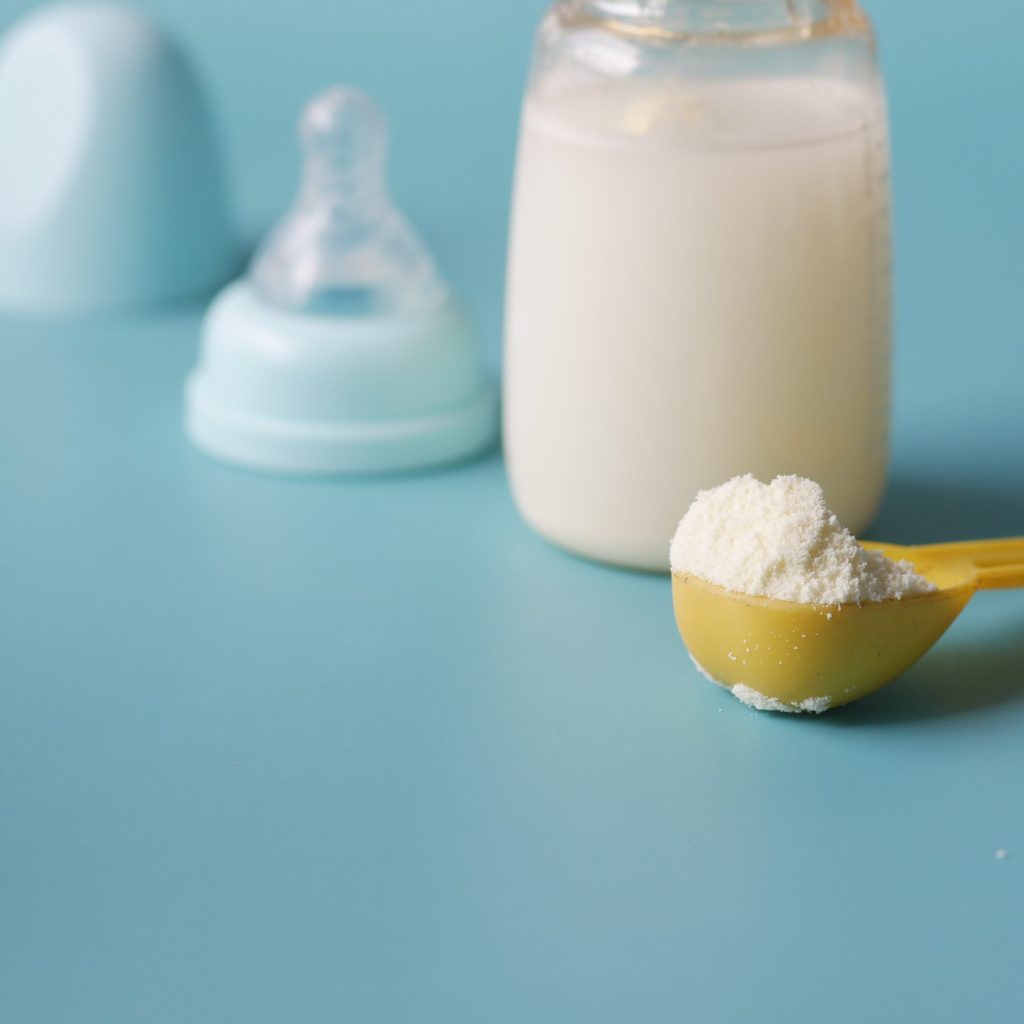 Suhu yang tepat untuk menyeduh susu bubuk. Foto: Pexels.com/Towfiqu barbhuiya