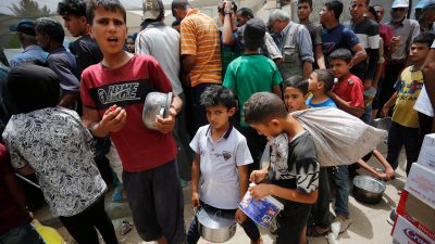TUTURPEDIA - Invasi Masih Berlanjut, 50.000 Anak Palestina Menderita Malnutrisi