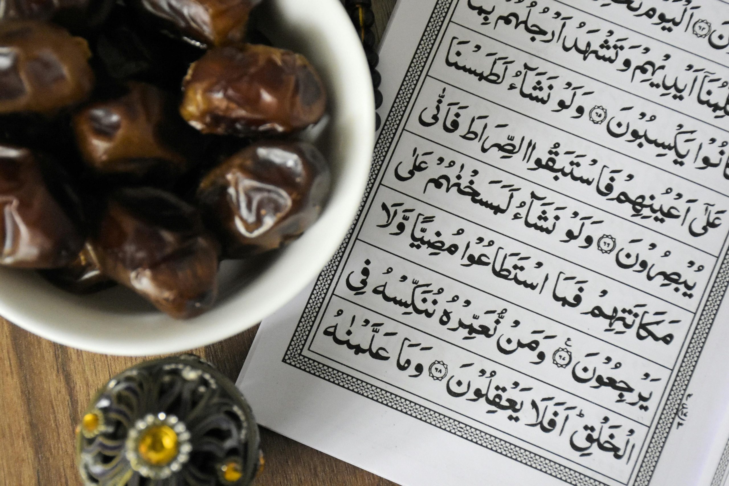 Puasa sunnah ayyamul bidh yang setara dengan puasa satu bulan penuh. Foto: Pexels.com/khats cassim