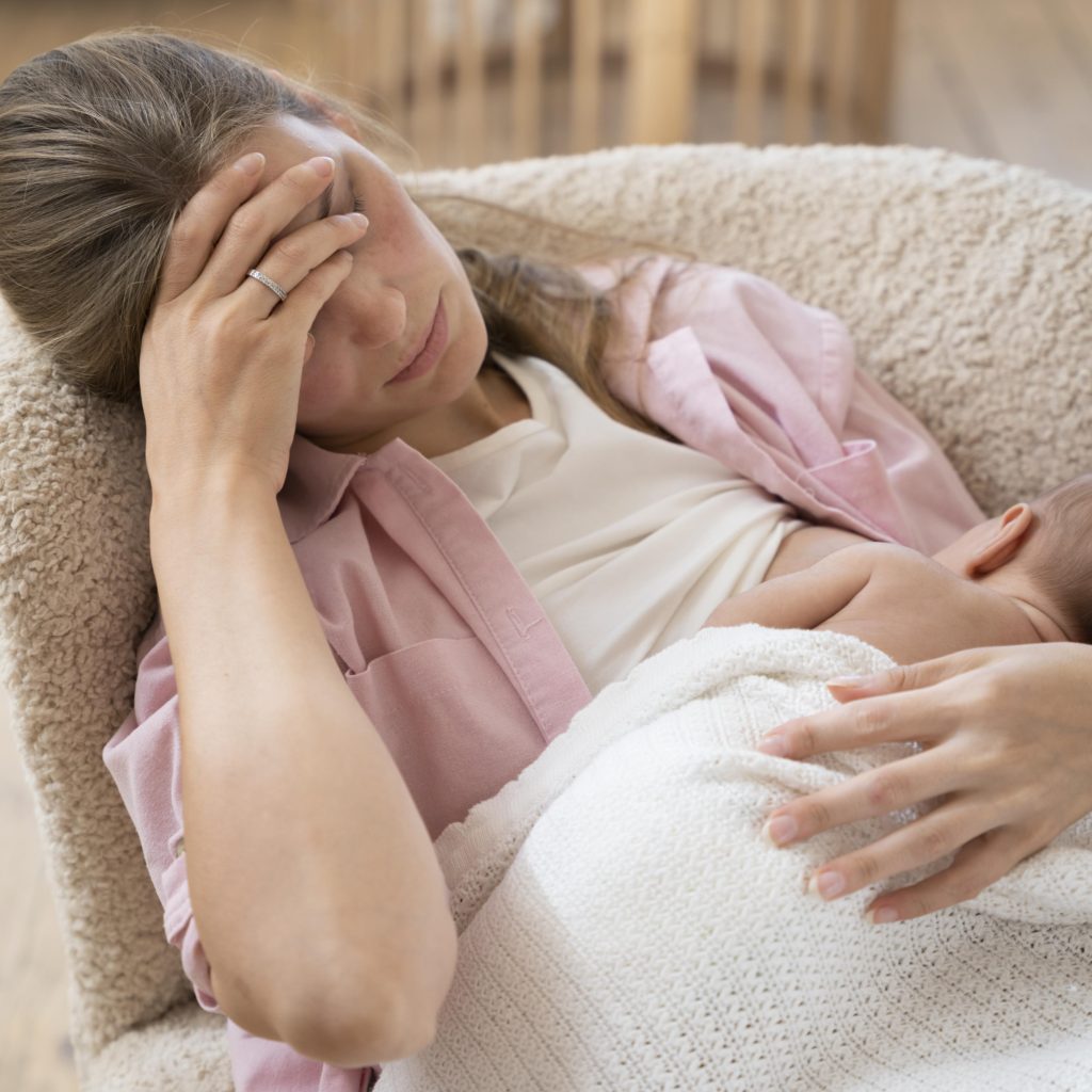 Perbedaan Baby Blues dan Depresi Pasca Melahirkan, Kenali Gejalanya di Sini!