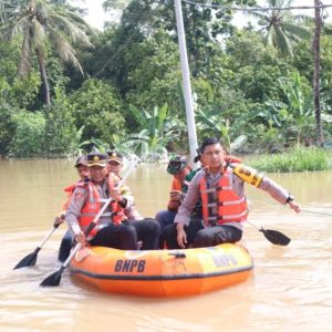 Banjir di Baturaja Sebabkan Ribuan Rumah Terendam, Bantuan Mulai Disalurkan 