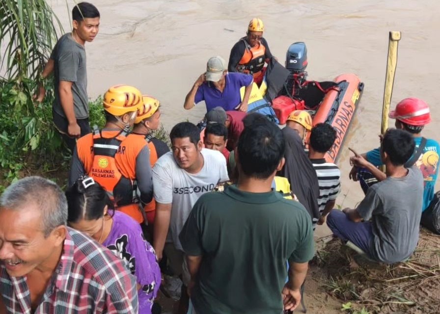 TUTURPEDIA - Sepekan Pasca Banjir di Muratara, Akses Komunikasi dan Listrik Warga Belum Normal