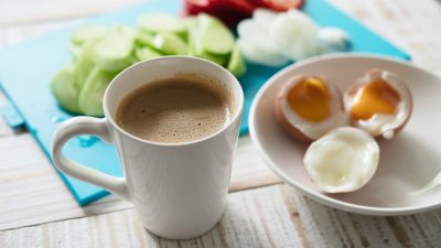 5 Efek Samping Konsumsi Kopi dan Telur Secara Bersamaan, Kamu Wajib Tahu!