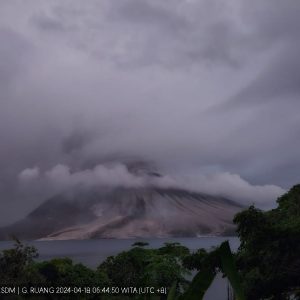Gunung Ruang Jadi Berstatus Awas dan Muncul Peringatan Tsunami, Ini Kata PVMBG!