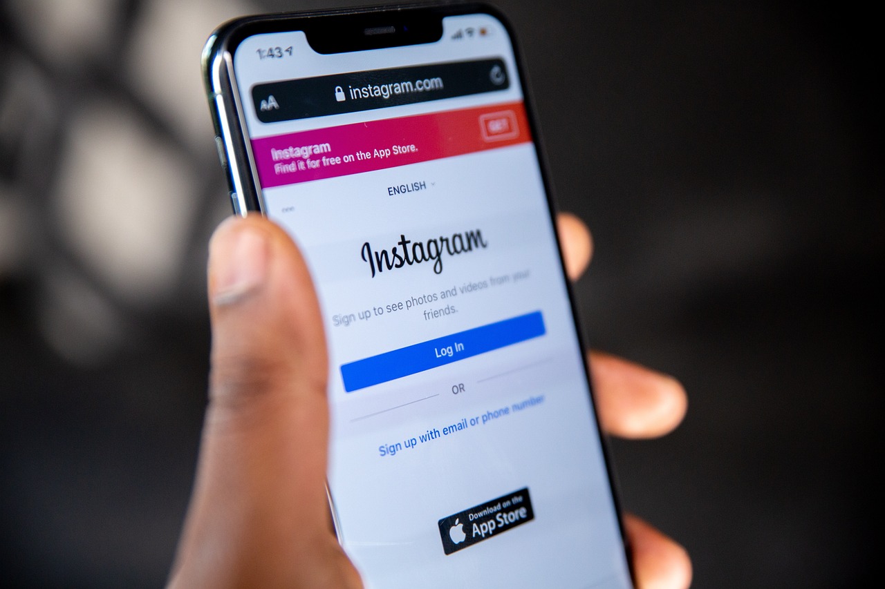 TUTURPEDIA - Siap-siap, Instagram Sedang Uji Coba Iklan Anti-Skip untuk Semua Pengguna!