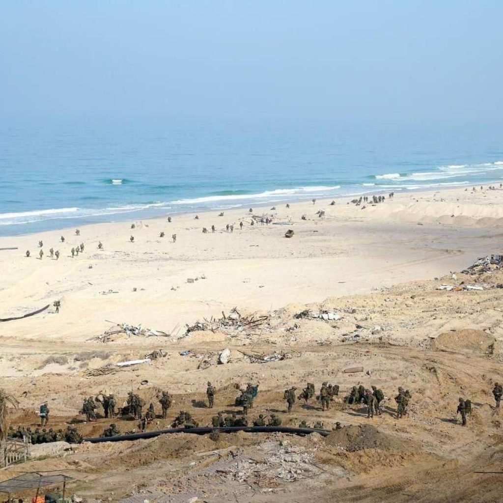 Israel mulai terlihat gunakan pipa untuk mengairi terowongan di Palestina. Foto: X.com/reportsyrian