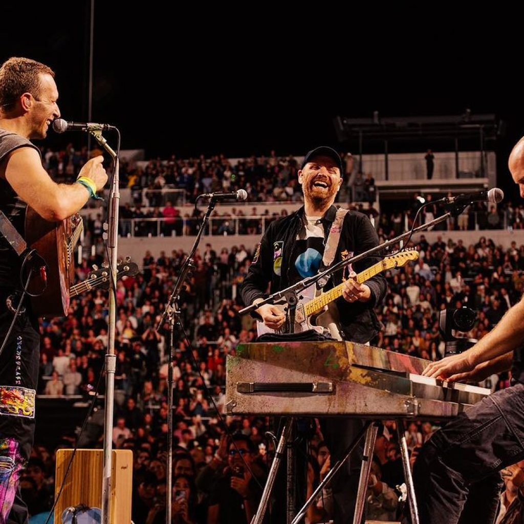 Beberapa fakta konser Coldplay di Indonesia semalam. Foto: Instagram.com/coldplay