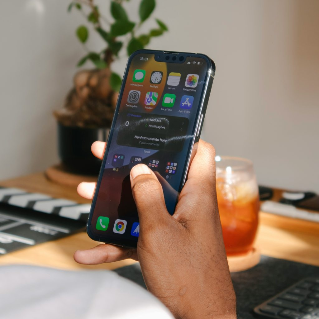 TUTURPEDIA - 3 Langkah Mudah Mengaktifkan dan Menggunakan NFC di iPhone