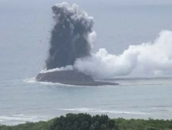 Pulau Baru Terlihat di Pantai Jepang Karena Adanya Aktivitas Gunung Berapi Bawah Laut