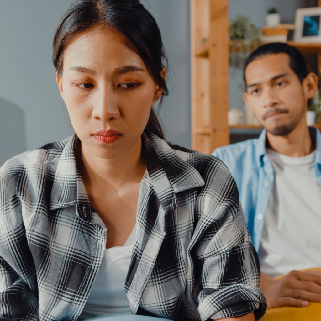 Membedah fenomena silent treatment yang populer di kalangan anak muda. FOTO: Freepik.com/tirachardz