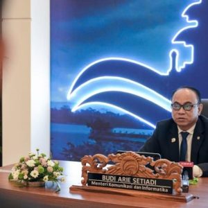 Agar Mudah Dipantau, Menkominfo Minta Starlink untuk Buka Kantor Pusat di Indonesia 