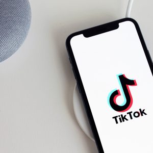 CEO TikTok, Shou Zi Chew akan Tuntut Biden atas Larangan Penggunaan TikTok di Amerika