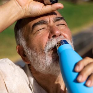 6 Tips Ampuh Jaga Tubuh Terhidrasi Selama Cuaca Panas Ekstrem!