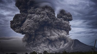 TUTURPEDIA - Update Status Gunung Ruang, PVMBG Turunkan Status Terkait Aktivitas Vulkanik dari Awas Menjadi Siaga
