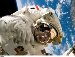 Penasaran dengan Bau Luar Angkasa? Ini Penjelasan Astronaut!