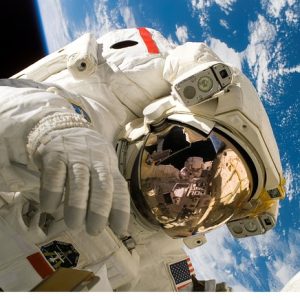 Penasaran dengan Bau Luar Angkasa? Ini Penjelasan Astronaut!